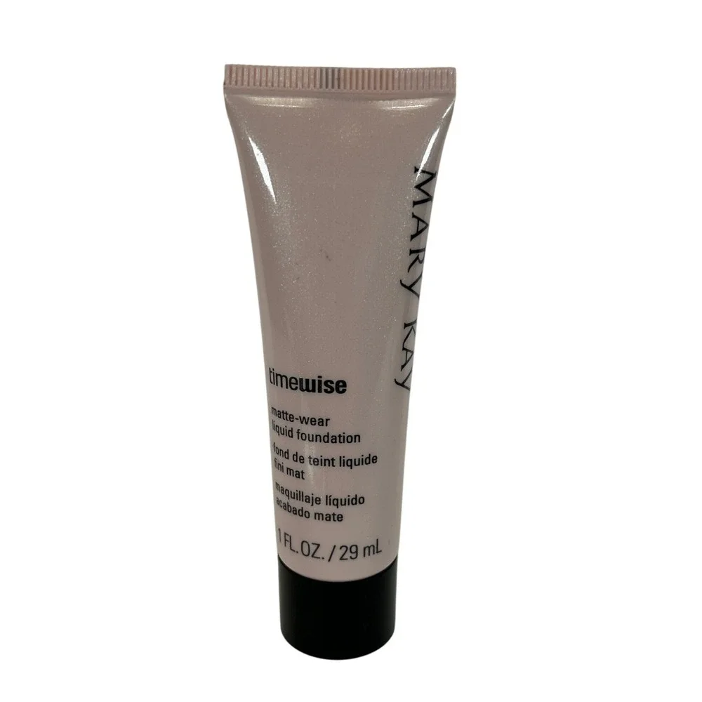Mary Kay TimeWise Matte Wear Liquid Foundation Ivory 4 Combination Oily Skin 1oz